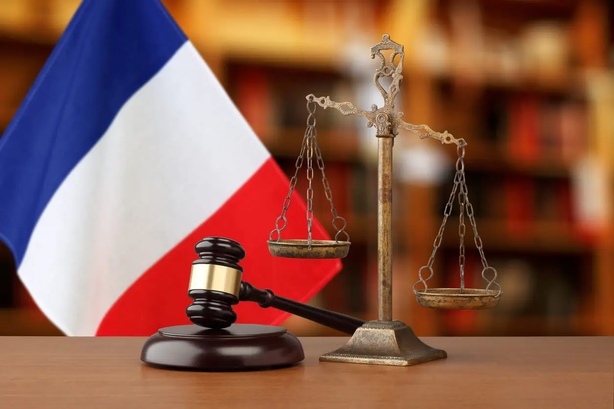 Symbole de la loi française protégeant les consommateurs